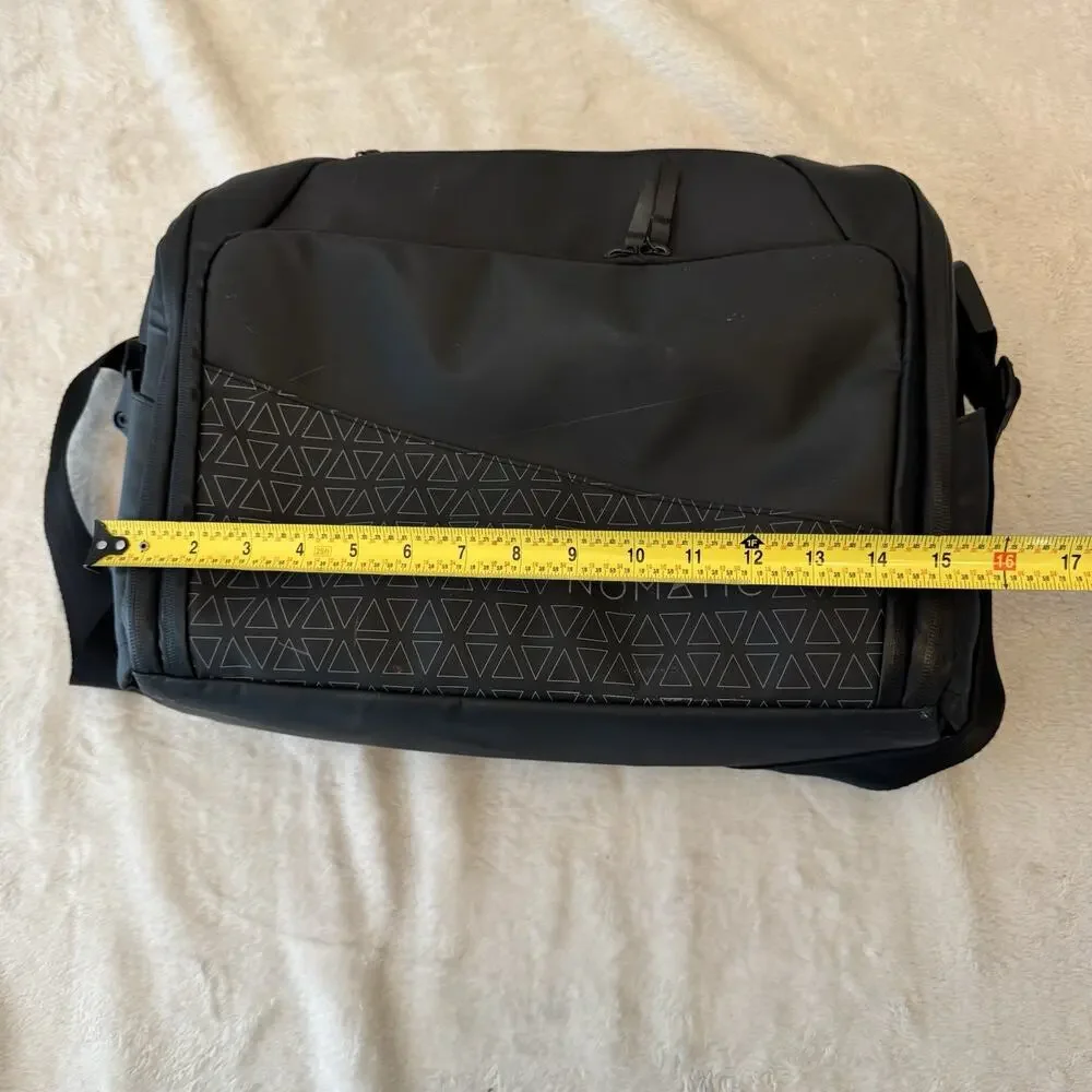 Nomatic messenger bag